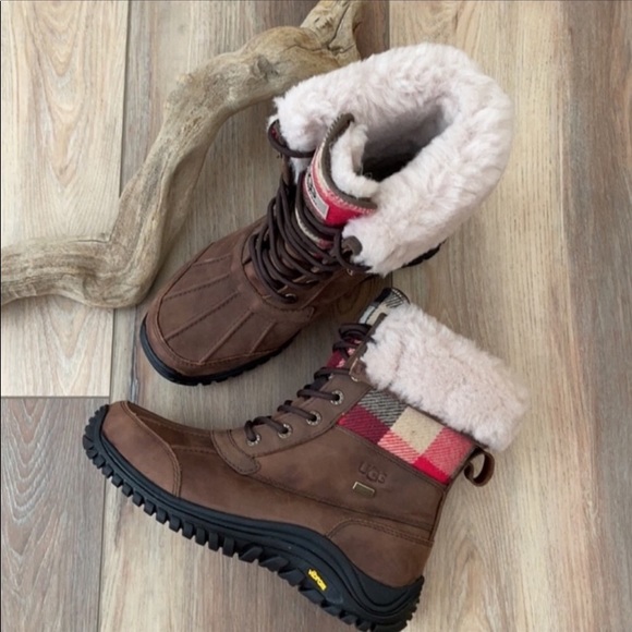 🍁UGG🍁 ADIRONDACK BOOT II PLAID WATER PROOF - Picture 6 of 15